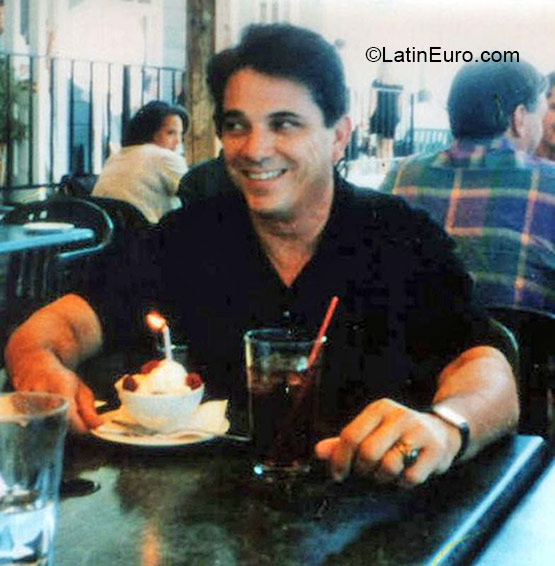 Date this stunning United States man LOURENCO from Elk Grove US15920