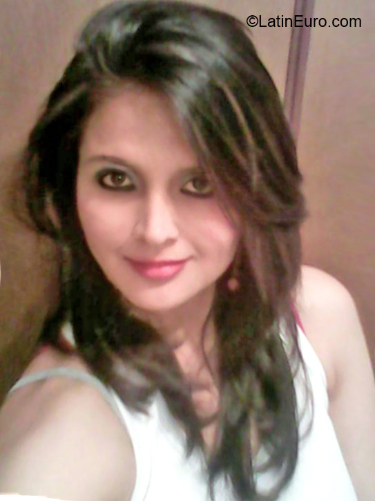 Date this funny Colombia girl Danny from Bogota CO17038