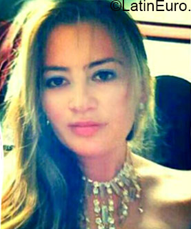 Date this nice looking Colombia girl Leidy from Bucaramanga CO17109