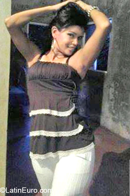 Date this gorgeous Dominican Republic girl Alexandra from Bonao DO21678