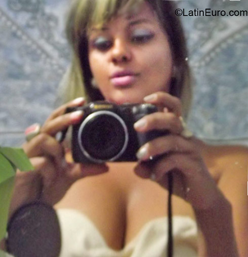 Date this lovely Brazil girl Ana Claudia from Sao Paulo BR9273