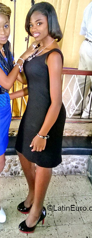 Date this hard body Jamaica girl Britz from Kingston JM1997