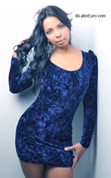 Date this georgeous Brazil girl Joice from NANUQUE BR9294