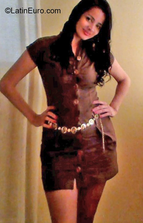 Date this attractive Colombia girl Ixabel from Bogota CO17212