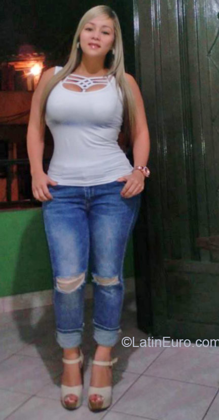 Date this charming Colombia girl Luisa from Medellin CO17224