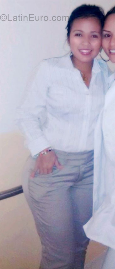 Date this lovely Colombia girl Katherin from Valledupar CO17257