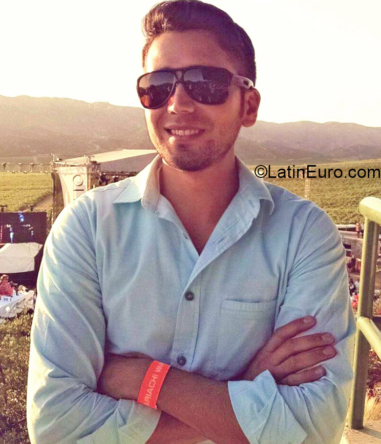 Date this funny Mexico man Servando from Ensenada MX1405