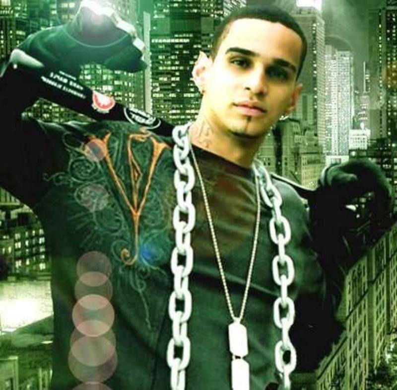 Date this beautiful Dominican Republic man Dorian from Santo Domingo DO22271