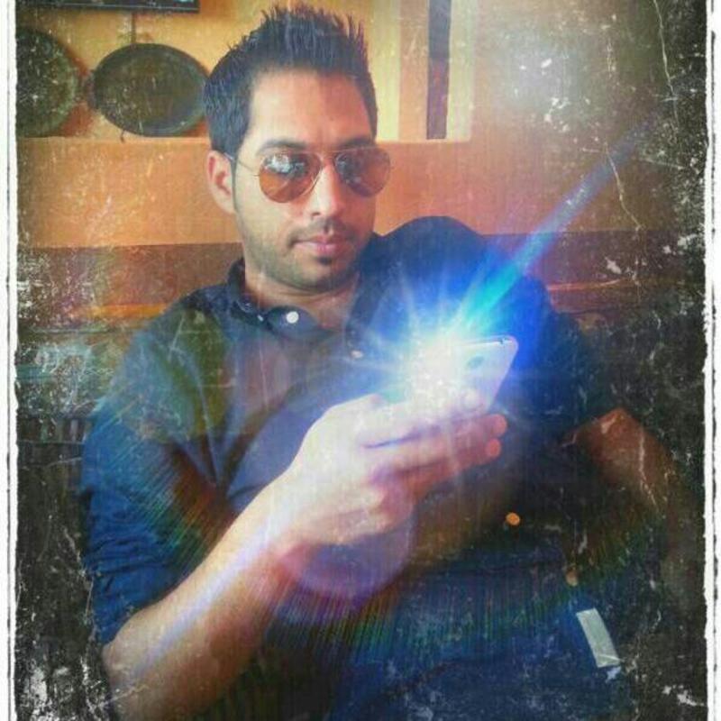 Date this gorgeous United Arab Emirates man Waheed from Dubai AE41