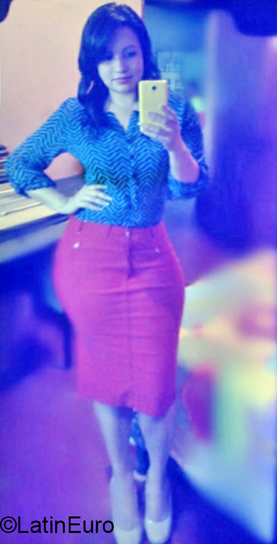 Date this georgeous Honduras girl Diana from Villanueva HN1546