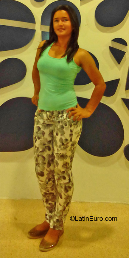 Date this cute Colombia girl Marbelene from Barranquilla CO17558