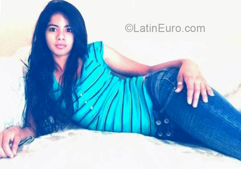 Date this happy Honduras girl Sonia Cruz from Tegucigalpa HN1553