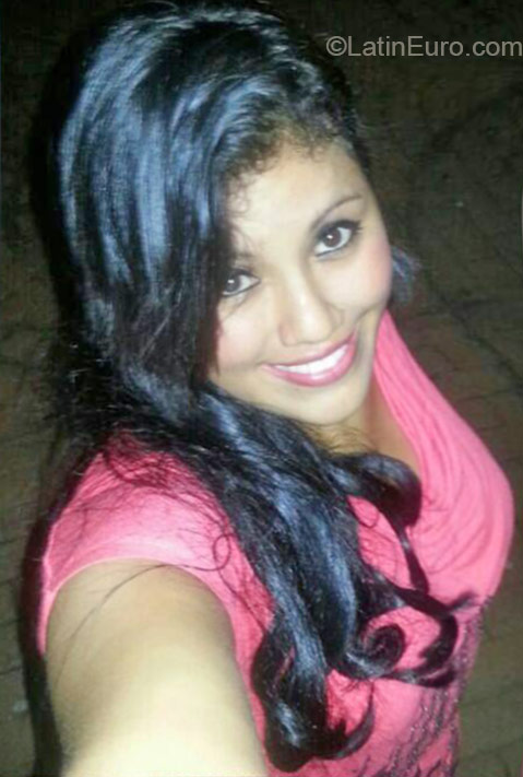 Date this stunning Honduras girl Saray from Choluteca HN1555