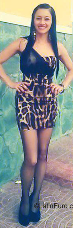 Date this young Colombia girl Andria from Pereira CO17670