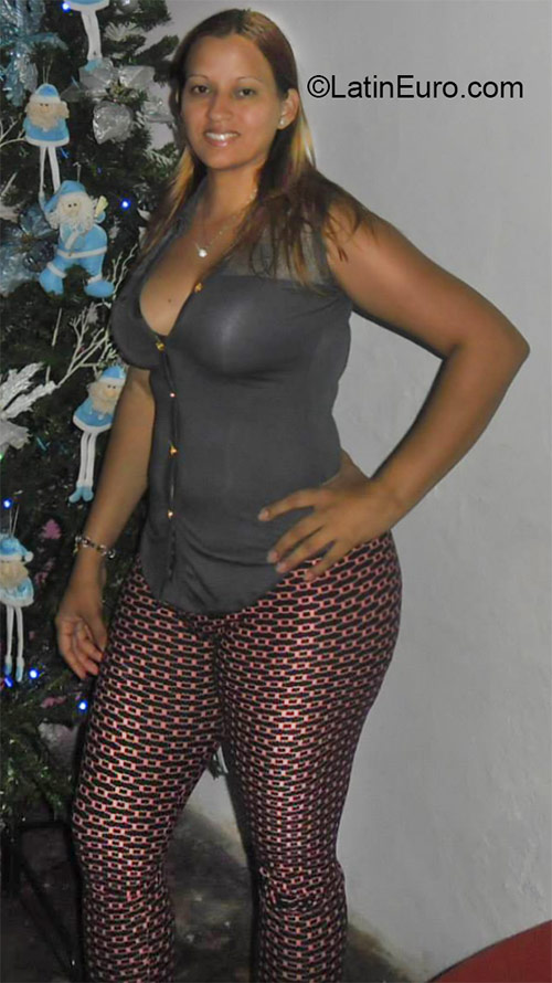 Date this delightful Venezuela girl Ivonne from Guarenas VE558