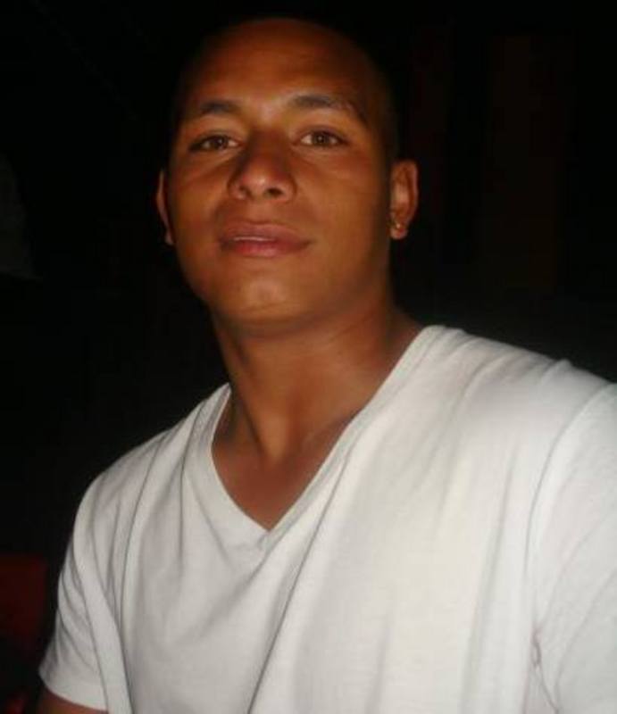 Date this happy Colombia man Santiago from Medellin CO17695