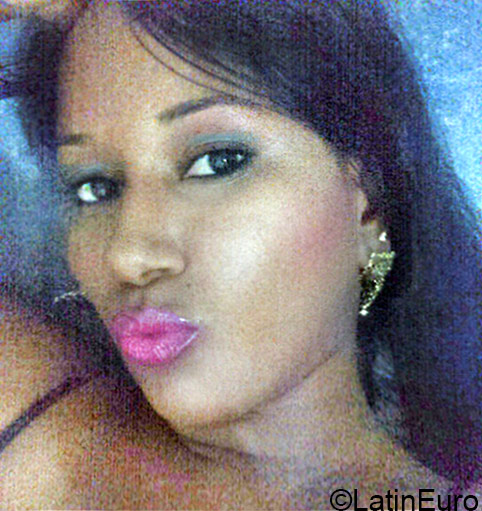 Date this gorgeous Brazil girl Jaqueline from Salvador BR9401