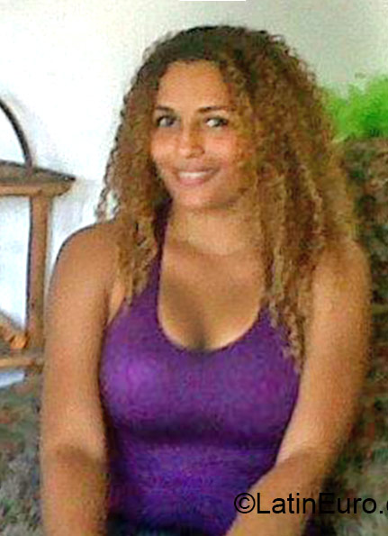 Date this nice looking Panama girl Andrea from Panama City PA648