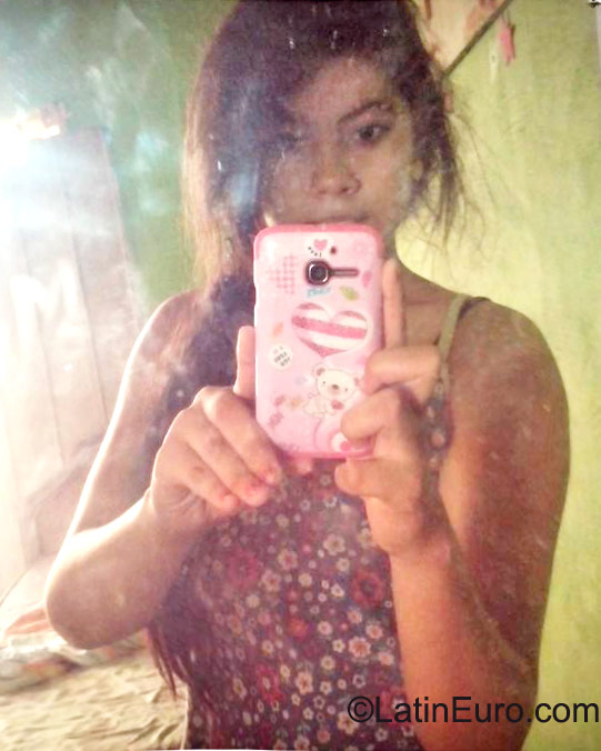 Date this tall Colombia girl Dania from Bogota CO17798