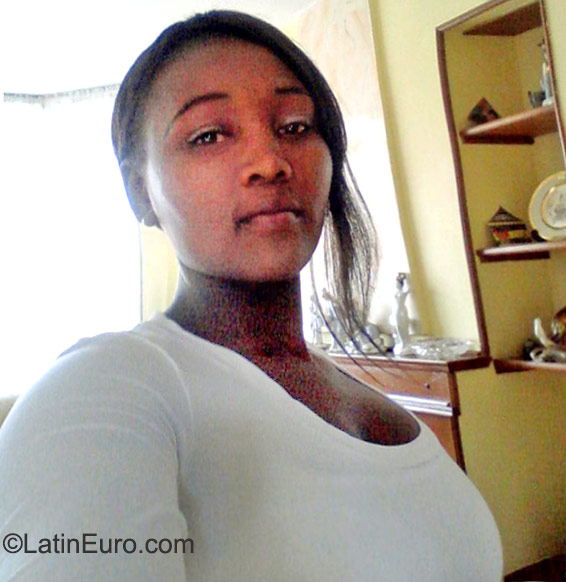 Date this fun Colombia girl Brigete from Bogota CO17822