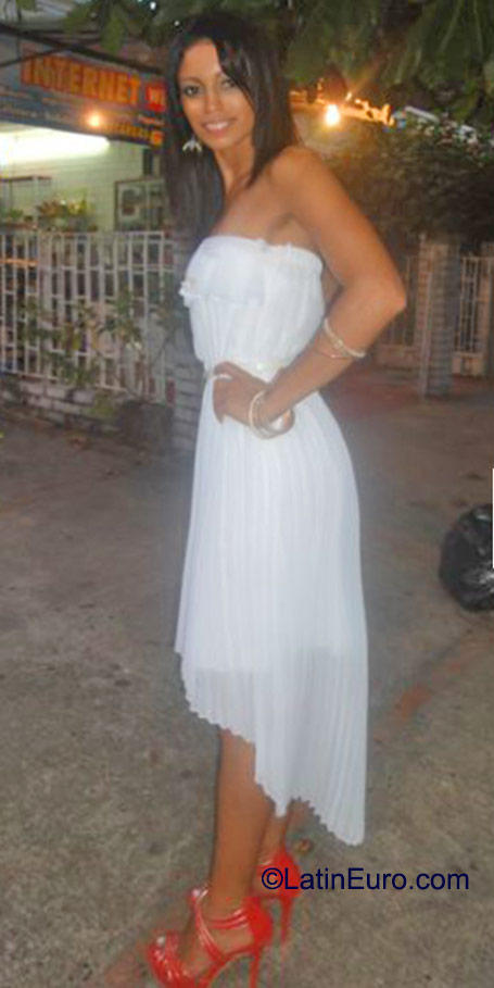 Date this sensual Colombia girl Nasley from Yopal CO17829