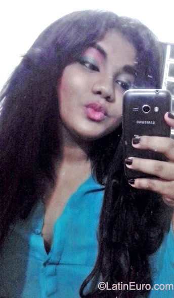 Date this delightful Brazil girl Raysa from Recife BR9421