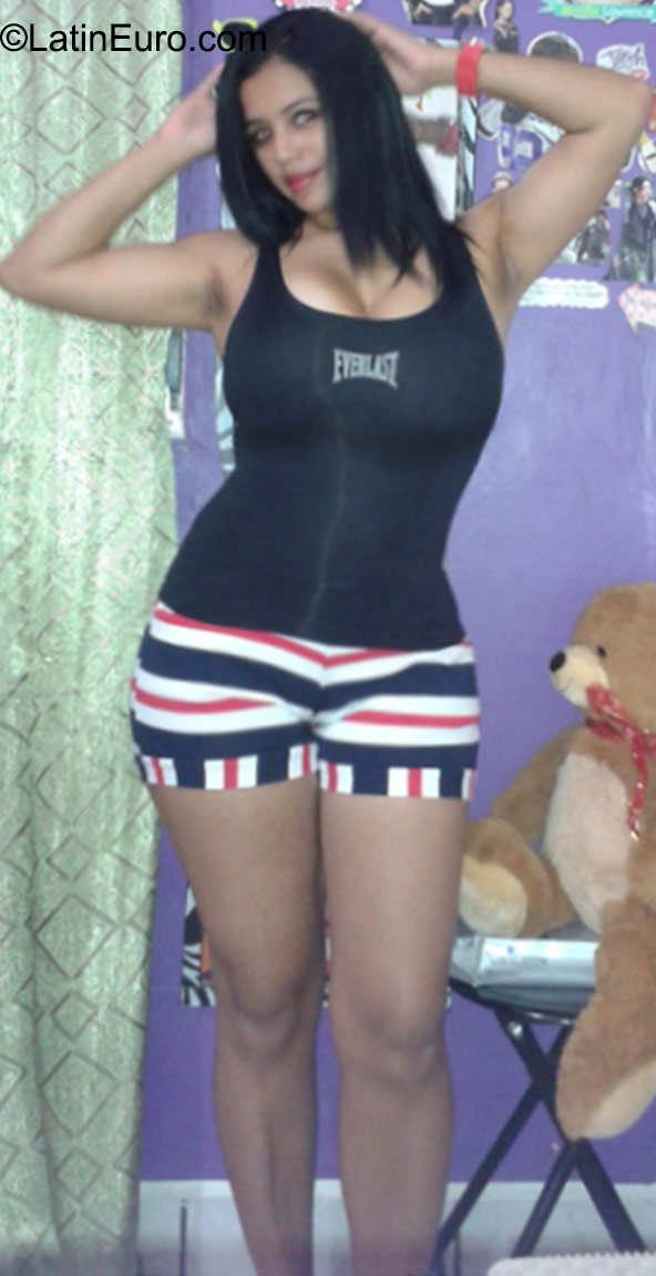 Date this attractive Honduras girl Nilda from Olanchito HN2571