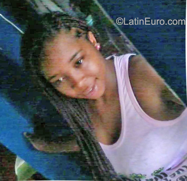 Date this young Colombia girl Arnet from Bogota CO17857