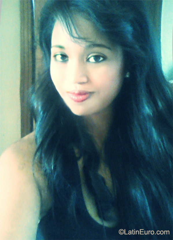 Date this lovely Honduras girl Fanny from Tegucigalpa HN2220