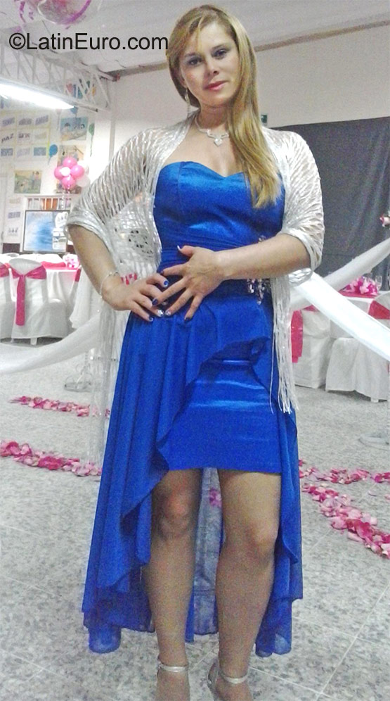 Date this pretty Colombia girl Luz from Bogota CO17938