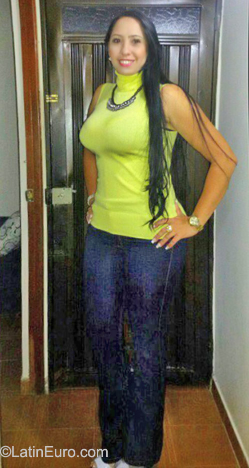 Date this cute Colombia girl Andrea from Medellin CO17942