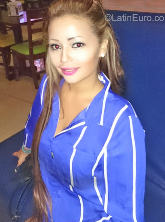 Date this beautiful Panama girl Angie from Panama City PA688