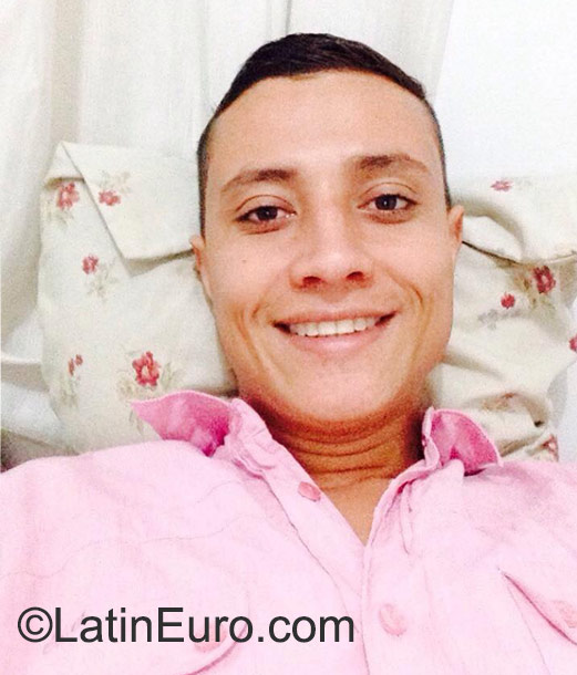 Date this gorgeous Colombia man Jorge from Medellin CO17985