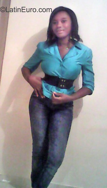 Date this good-looking Dominican Republic girl Guita from Punta Cana DO23236