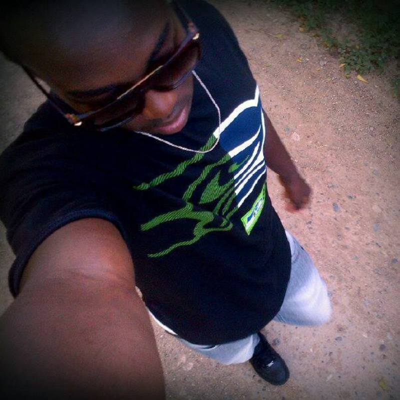 Date this hard body Dominican Republic man Fequi from Santo Domingo DO23287