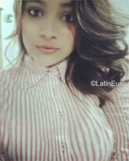 Date this beautiful Venezuela girl Melisa from Ciudad guayana VE628
