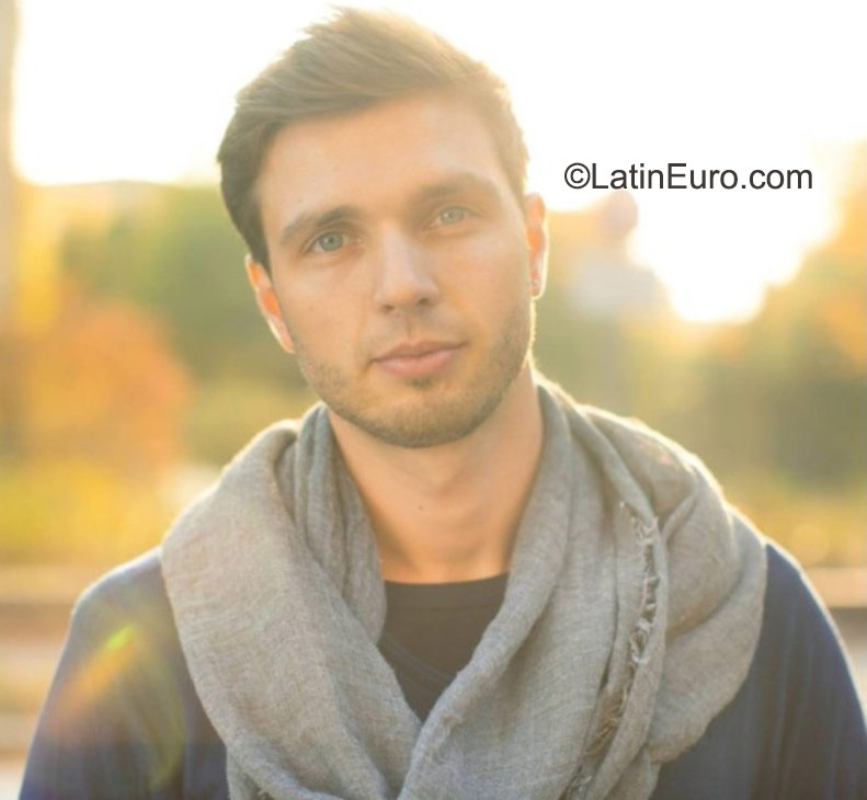 Date this pretty Germany man Sephirot85 from Berlin DE378