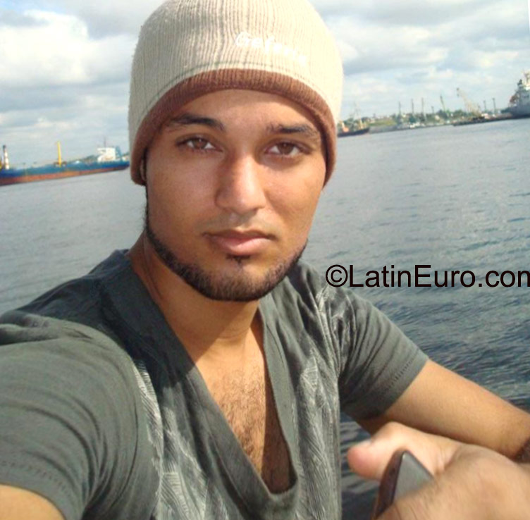 Date this attractive Dominican Republic man Manuel from Punta Cana DO23485