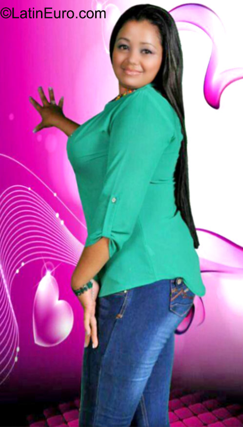 Date this foxy Honduras girl Nataly from El Progreso HN1749