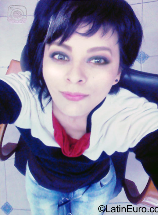 Date this passionate Mexico girl Lia from Mexico City MX1457