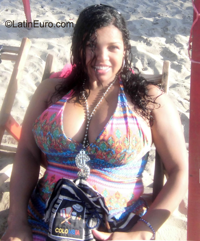 Date this georgeous Venezuela girl Cenery from Caracas VE637