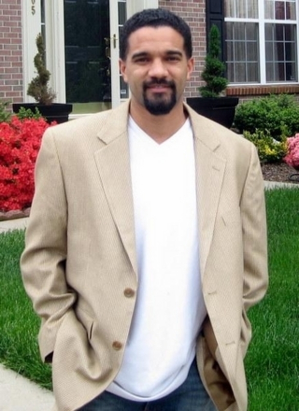 Date this passionate Bermuda man EXOTICLOVER from Hamilton BM32