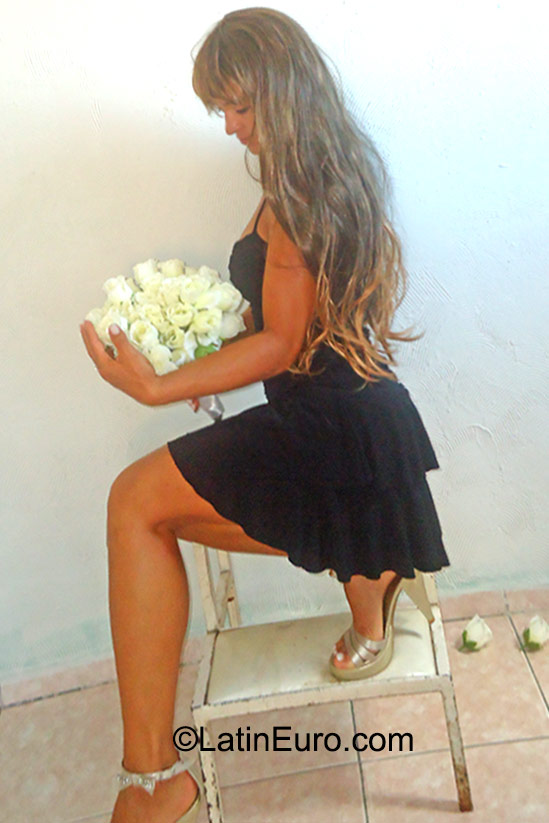 Date this tall Brazil girl Bela from Recife BR9544