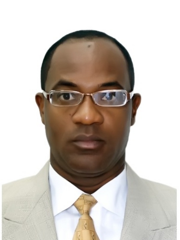 Date this nice looking Dominican Republic man Robens molaire from Santo Domingo DO23799