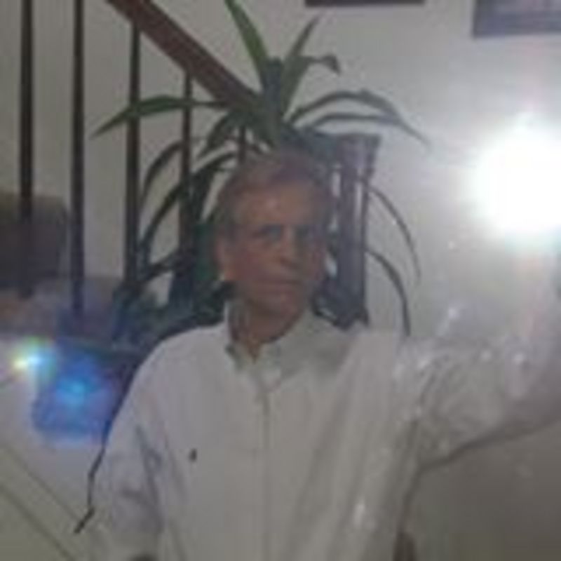 Date this stunning United States man Steve from Washington US16658