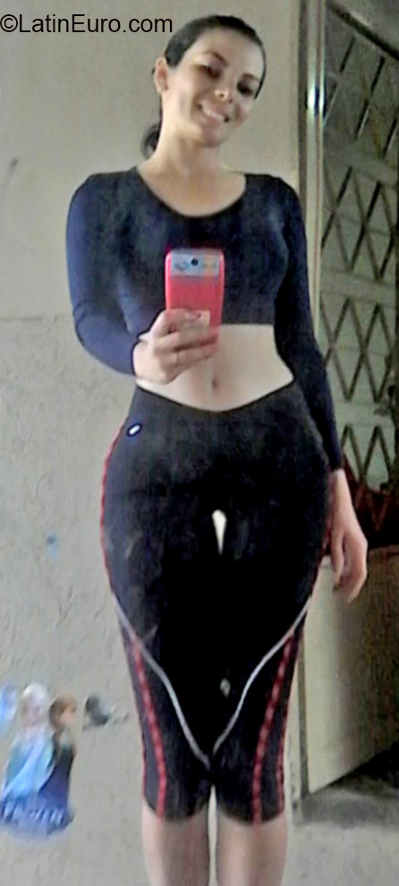 Date this gorgeous Brazil girl Eliziete from Brasilia BR9495