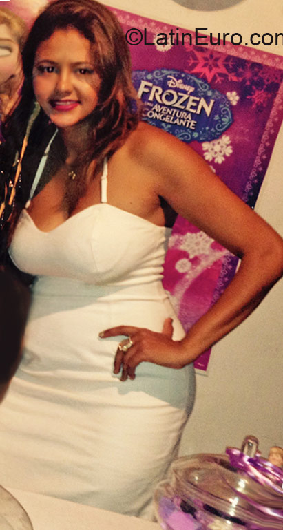 Date this pretty Brazil girl Cristiane from Teixeira BR9496