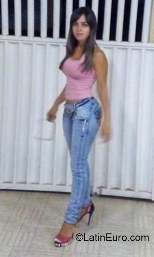 Date this funny Brazil girl Micarlia from Ocidental BR9502