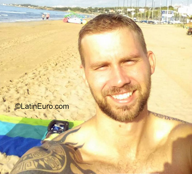 Date this young Czech Republic man GeorgeCC from Prague CZ12
