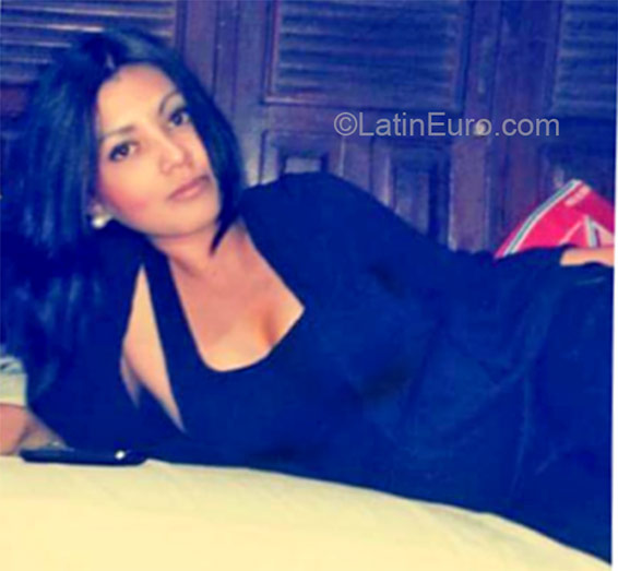 Date this funny Honduras girl Isis from Tegucigalpa HN1817